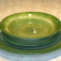Set de loza 12 piezas Doral diseño verde, platos apilados
